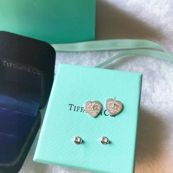 Tiffany Iconic Earrings with Unique Detailing - Picture 3 of 3
